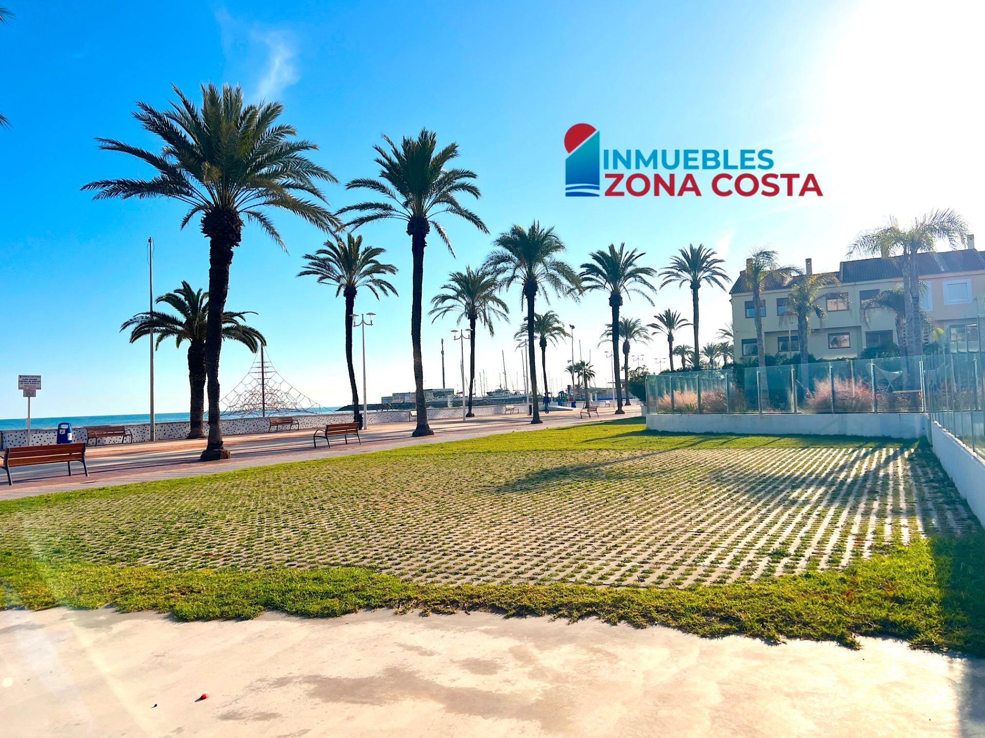 Vista exterior de Apartament en venda en El Puig de Santa Maria amb Aire condicionat, Terrassa i Traster