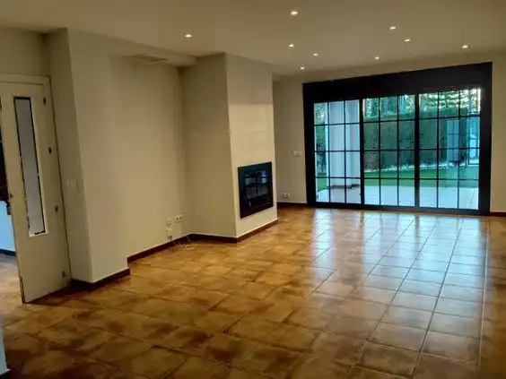 Casa o xalet en venda en Guillena amb Aire condicionat, Calefacció i Jardí privat