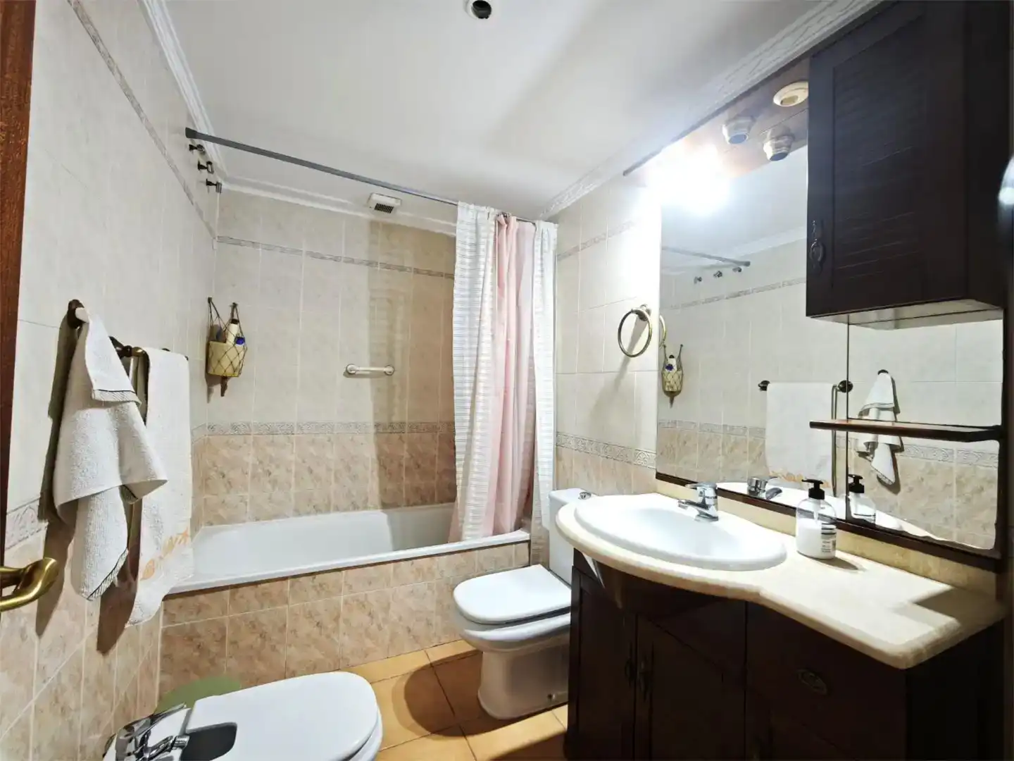 Baño de Casa o chalet en venta en El Rosario con Jardín privado, Trastero y Piscina