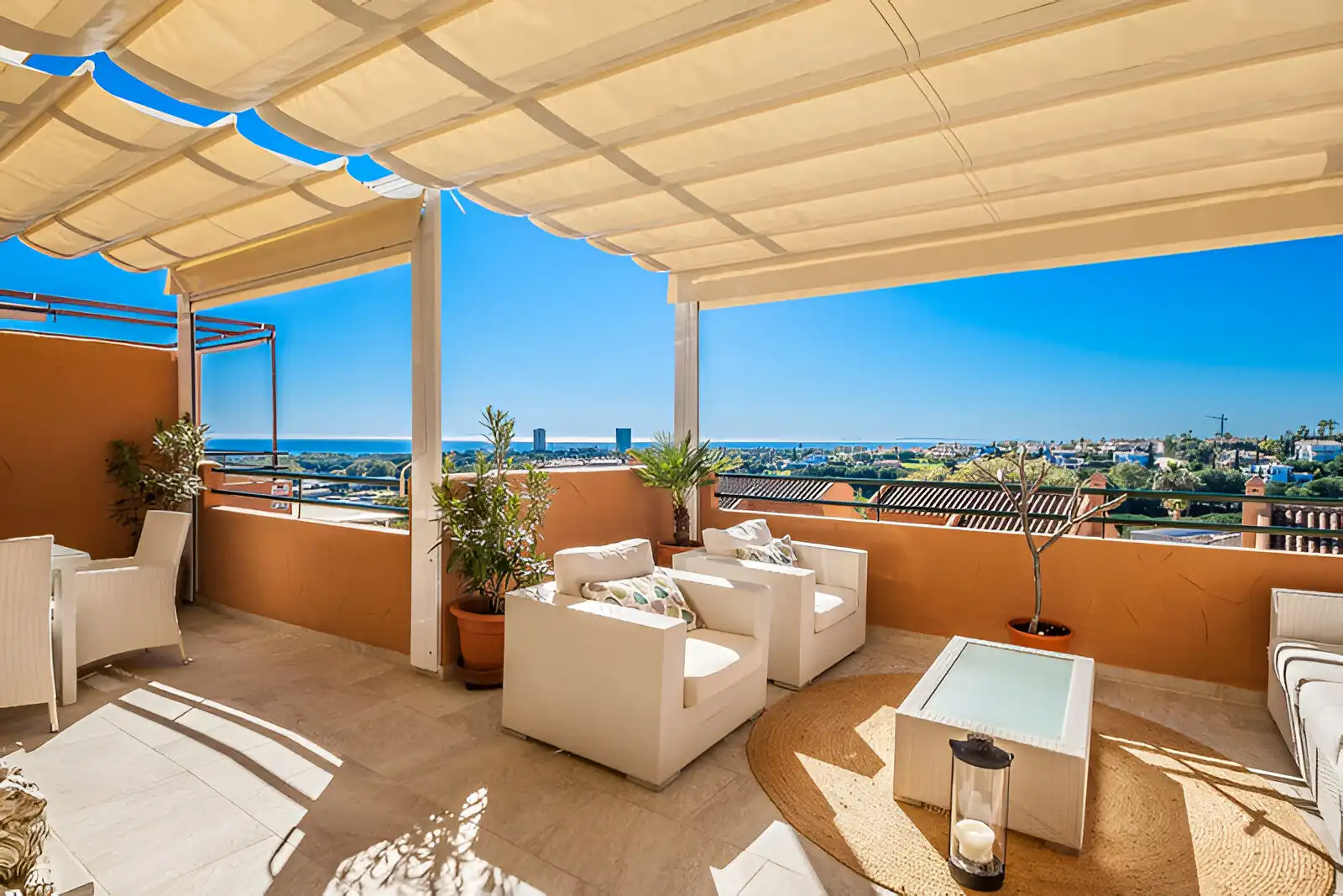 Terraza de Ático en venta en Marbella con Terraza y Amueblado