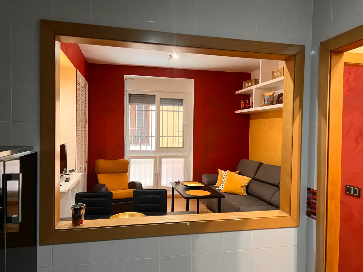 Living room of Flat for sale in Cádiz  with Parquet flooring, Furnished and Oven