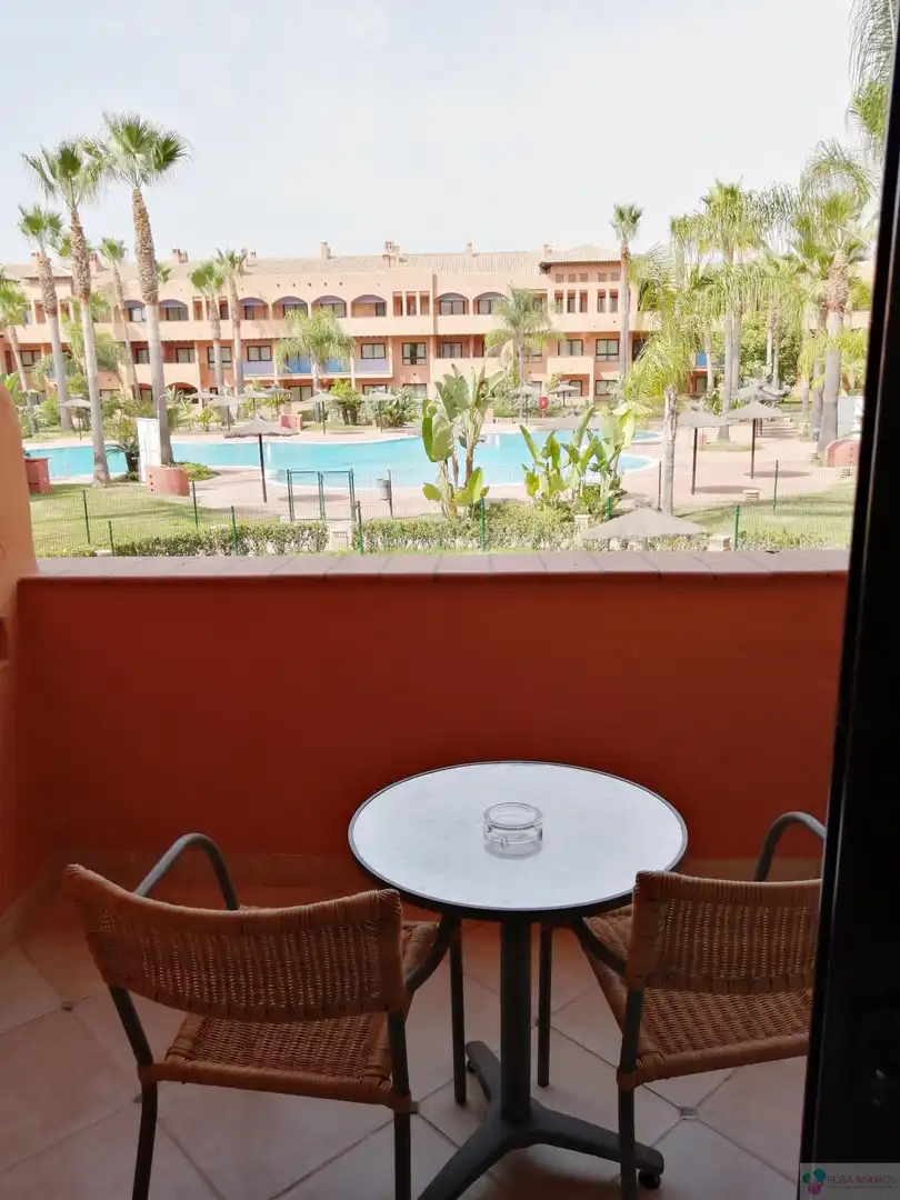 Apartamento con piscina en venta en Los Flamingos, imagen 3