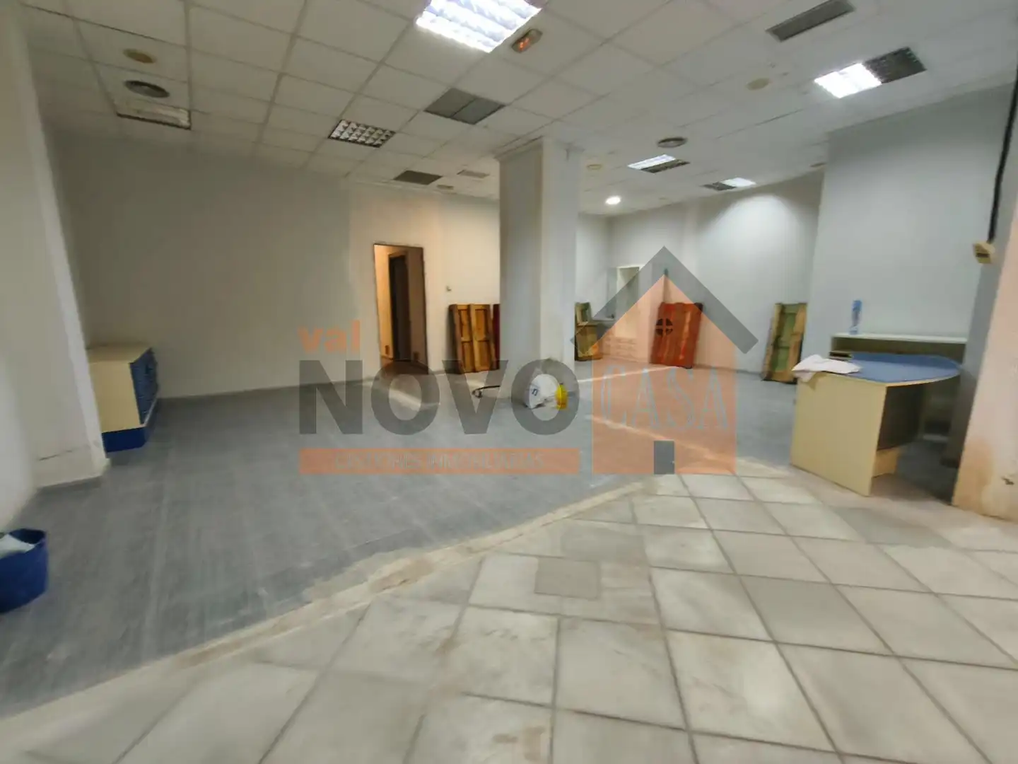 Business premises for sale in Aureli Guaita Martorell, imagen 4