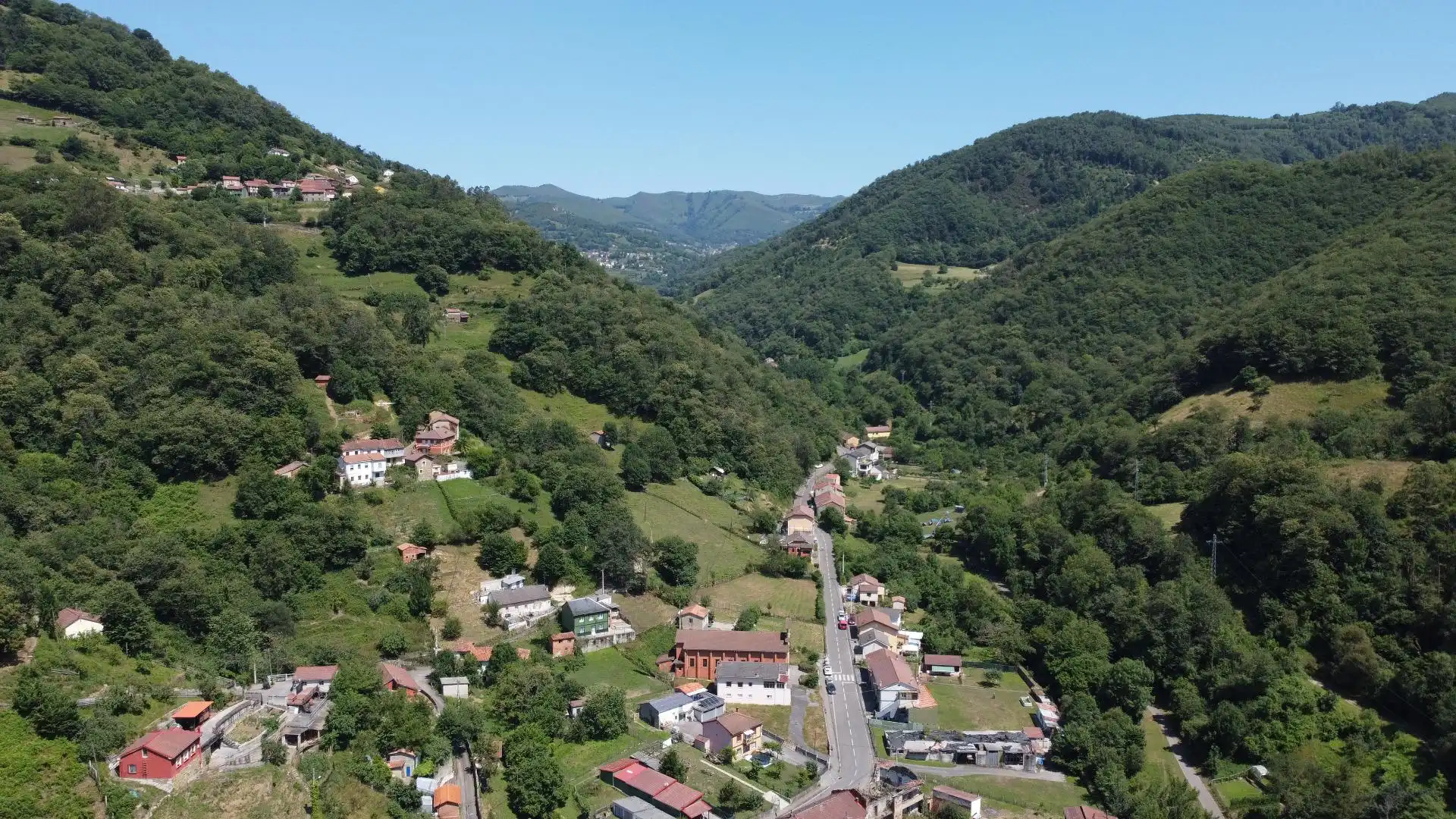 Außenansicht von Haus oder Chalet zum Verkauf in Mieres (Asturias) mit Heizung, Privatgarten und Terrasse