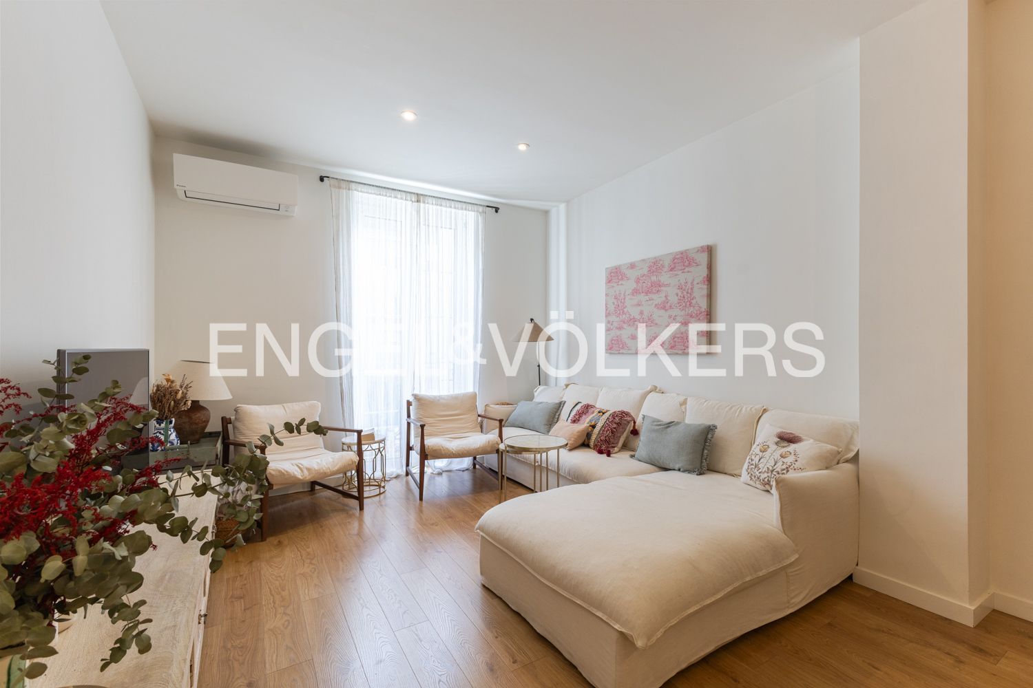 Sala d'estar de Pis en venda en  Valencia Capital amb Aire condicionat, Calefacció i Moblat