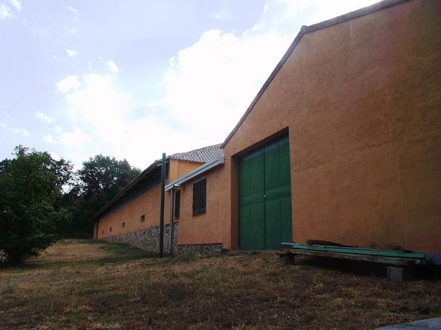 Exterior view of Industrial buildings for sale in La Acebeda
