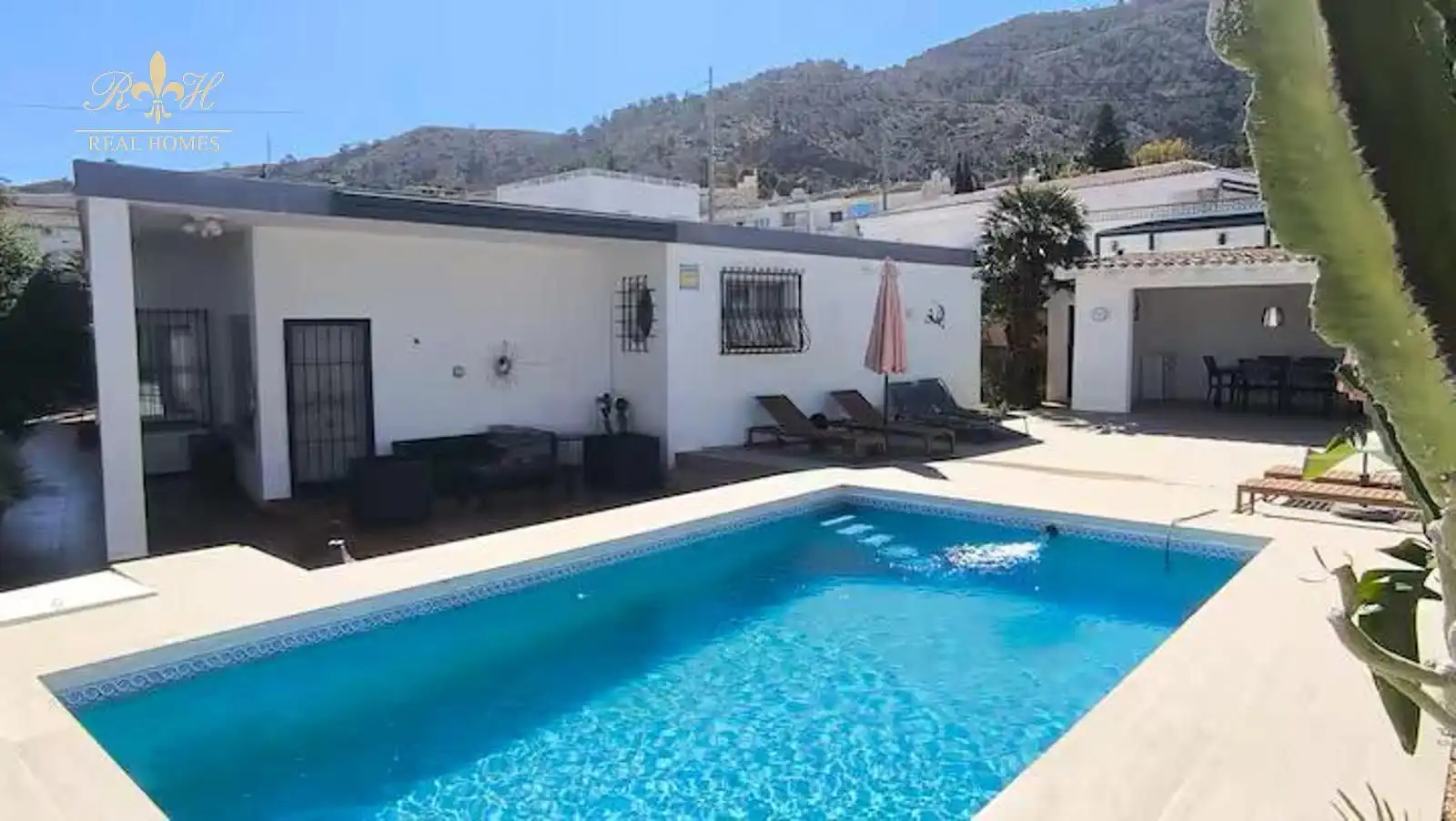 Schwimmbecken von Haus oder Chalet zur Miete in L'Alfàs del Pi mit Klimaanlage, Terrasse und Schwimmbad