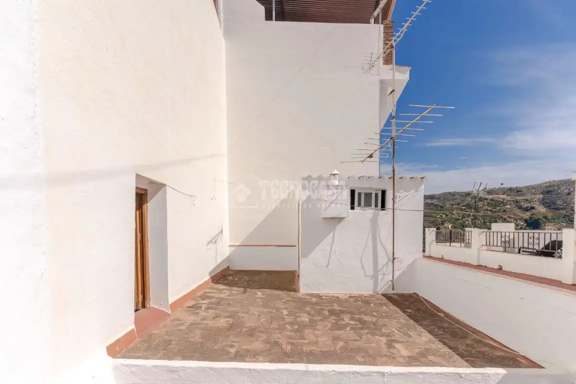 Casa adosada en venta en Otívar