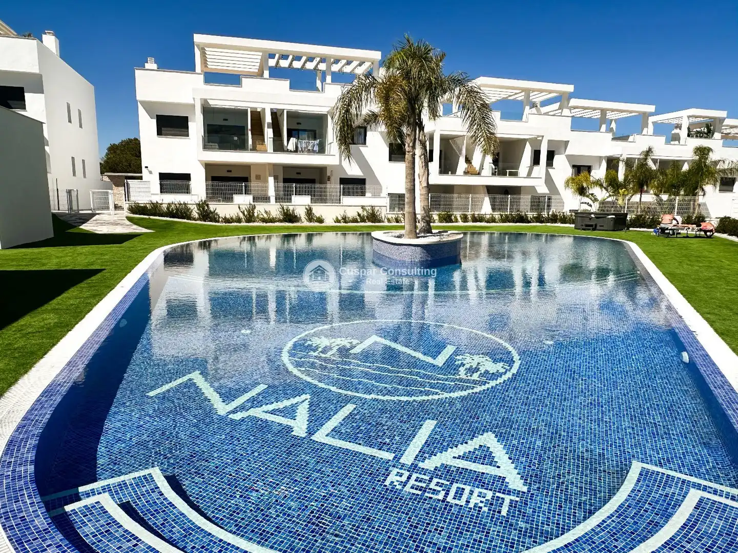 Piscina de Ático en venta en Orihuela con Aire acondicionado, Calefacción y Terraza