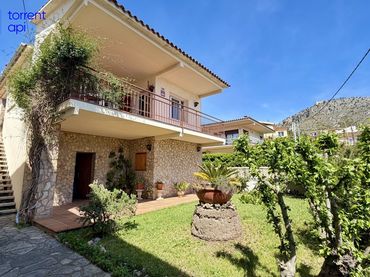 Adossat amb balcó en venda a Torroella de Montgrí