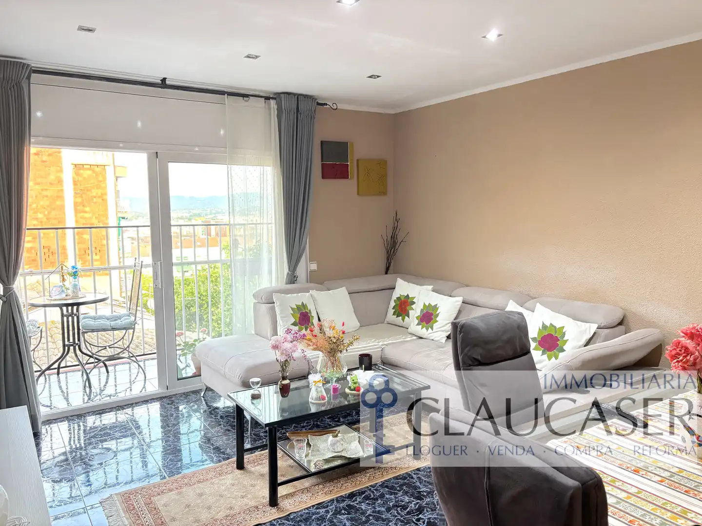 Living room of Flat for sale in Rubí  with Heating and Oven