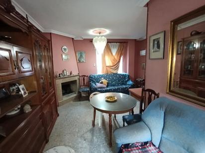 Sala d'estar de Casa o xalet en venda en Linares