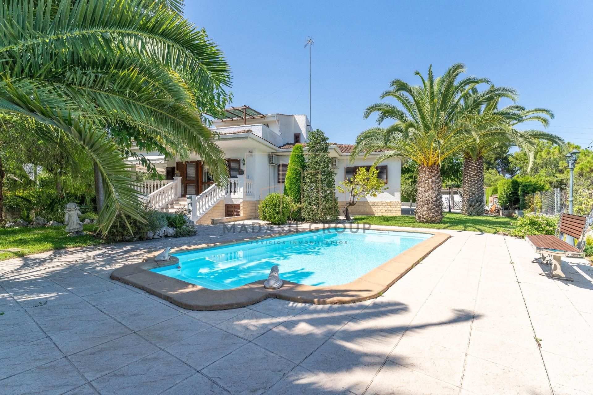 Exterior view of House or chalet for sale in  Tarragona Capital  with Air Conditioner, Heating and Private garden