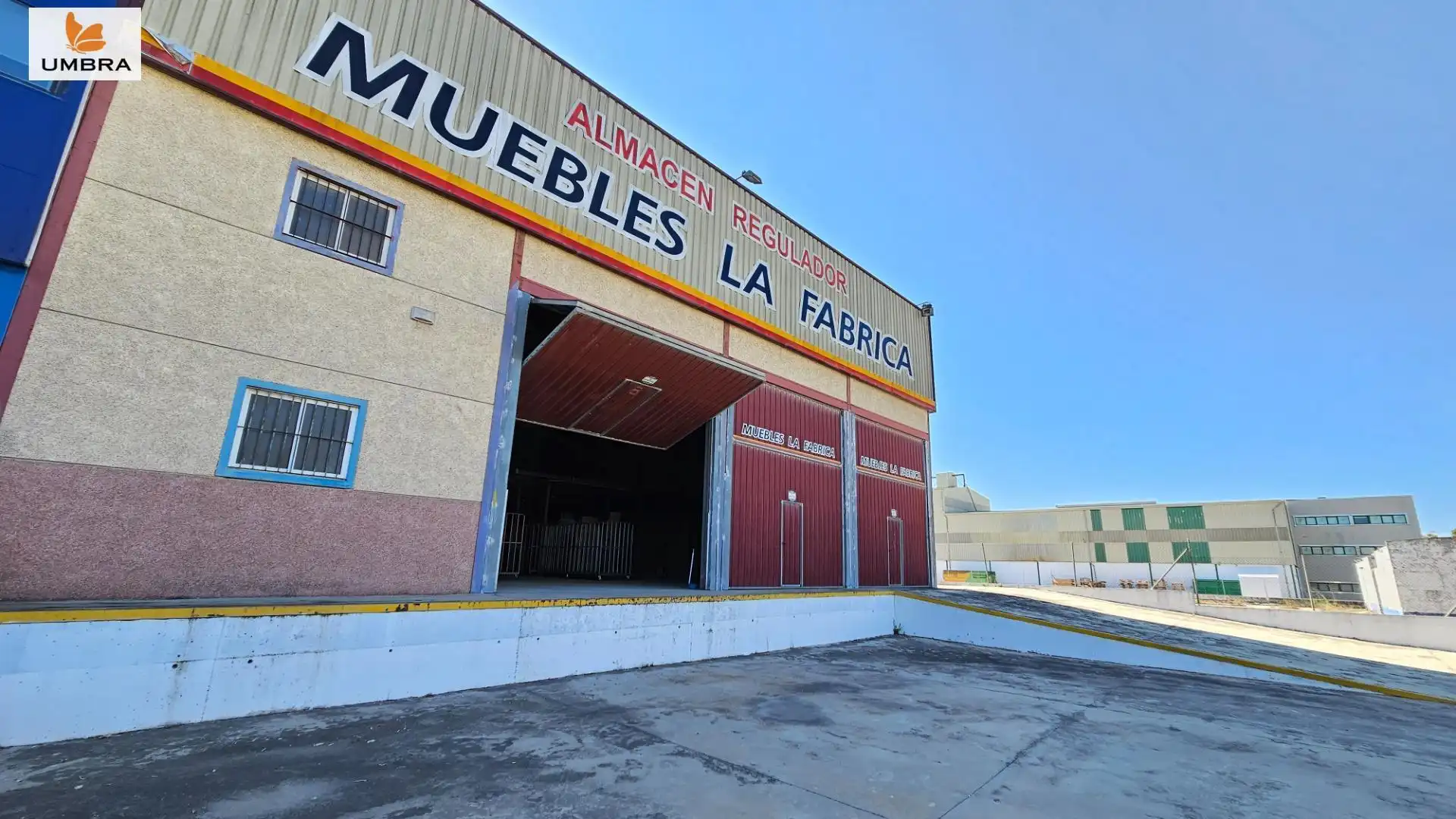 Vista exterior de Nave industrial en venta en Jerez de la Frontera
