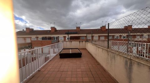 Foto 3 de Casa adosada en venta en Calle Alejo Carpentier, Fuentebella -San Felix - El Leguario, Parla