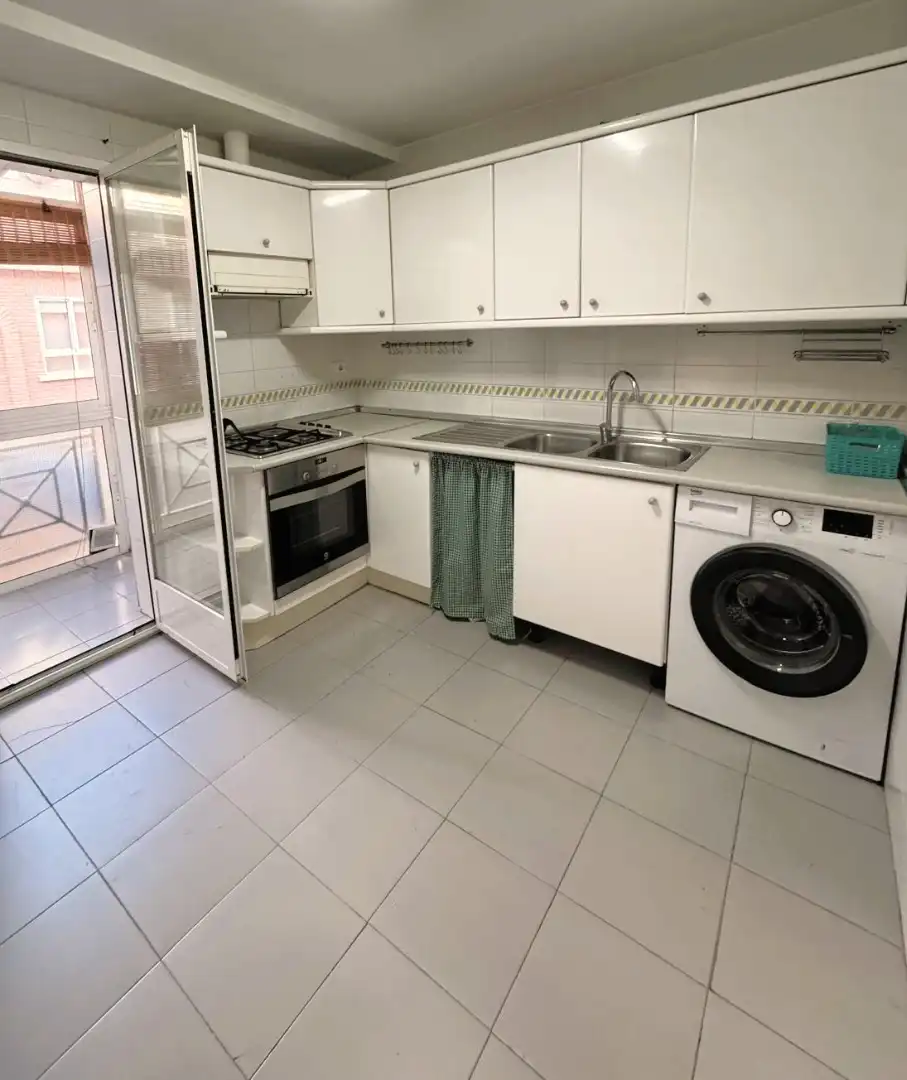 Cocina de Piso en venta en Puertollano con Aire acondicionado
