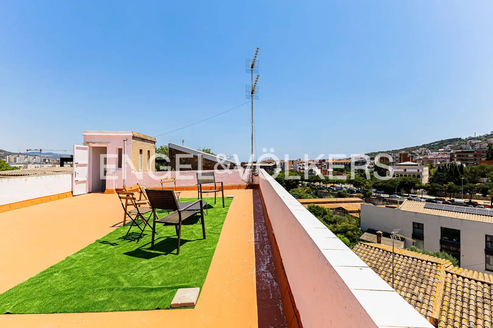 Terrassa de Finca rústica de lloguer en Barcelona amb Aire condicionat, Calefacció i Jardí privat