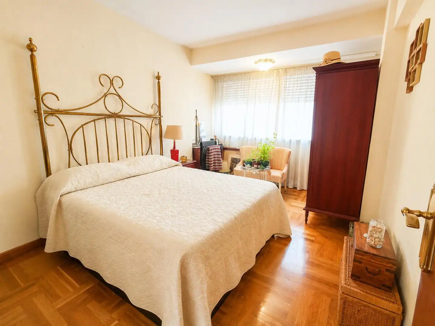 Habitación de Piso en venta en Granada con Jardín privado, Parquet y Piscina comunitaria