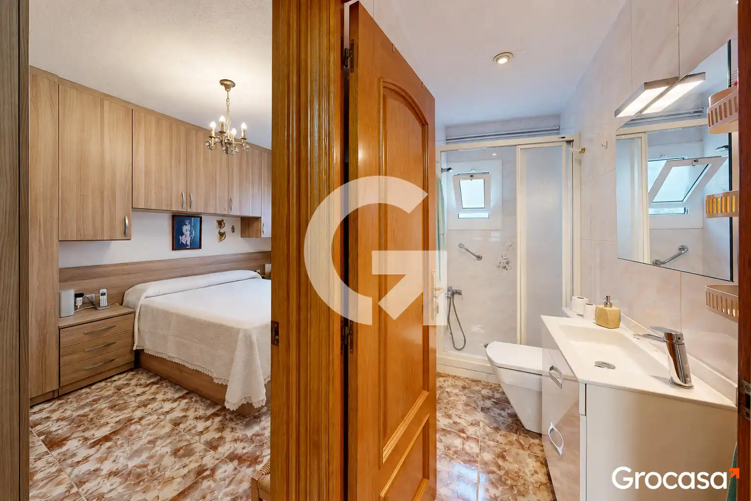 Bathroom of Flat for sale in Nou Barris