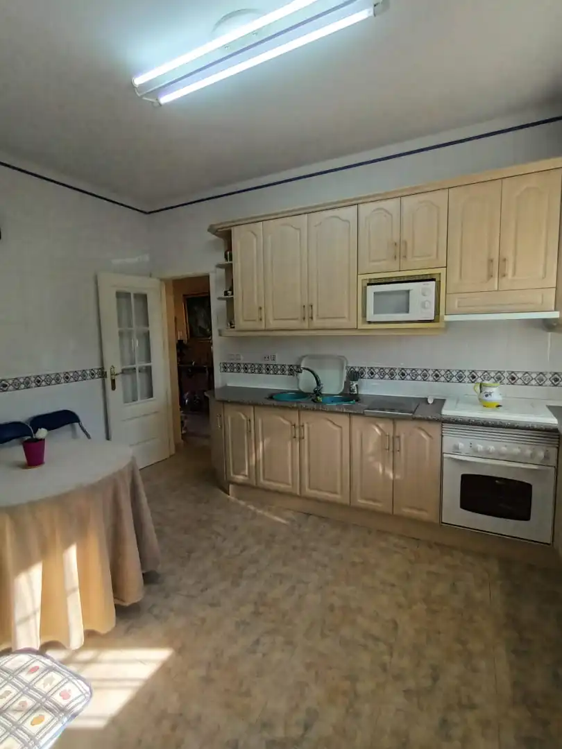 Cocina de Casa o chalet en venta en Medellín con Aire acondicionado, Calefacción y Jardín privado