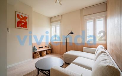 Living room of Flat to rent in  Madrid Capital  with Air Conditioner, Heating and Balcony