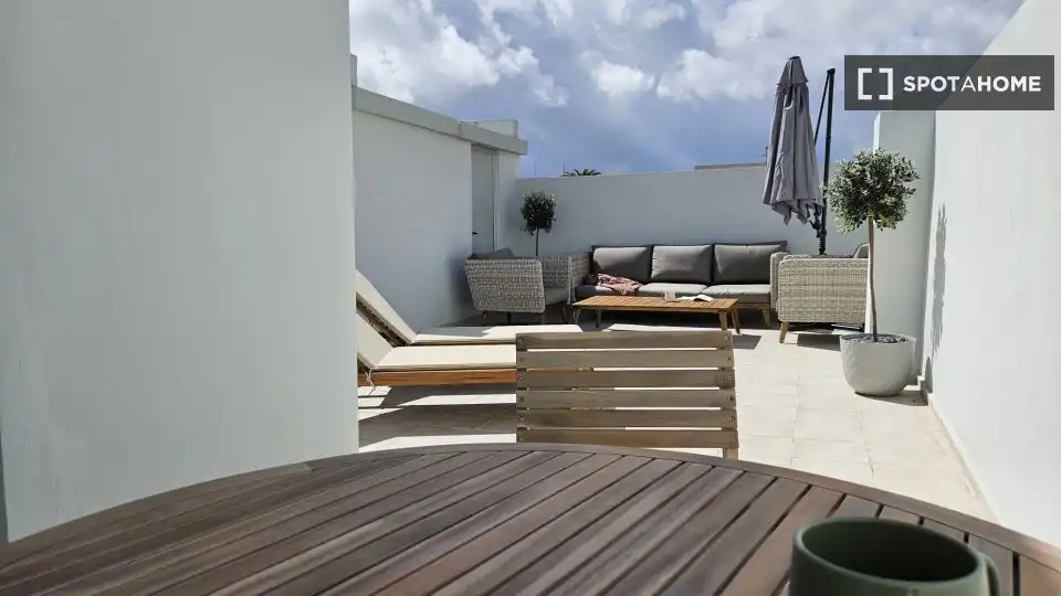 Terrace of Apartments for share in San Cristóbal de la Laguna  with Air Conditioner, Terrace and Furnished
