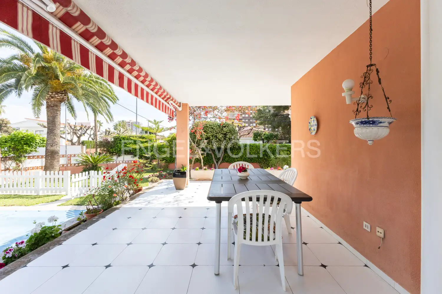 Terrassa de Casa o xalet en venda en Benicasim / Benicàssim amb Calefacció, Jardí privat i Terrassa