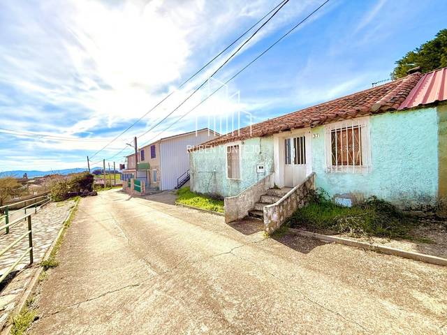 Casa-chalet en Venta en Los Guindos en Membribe de la Sierra