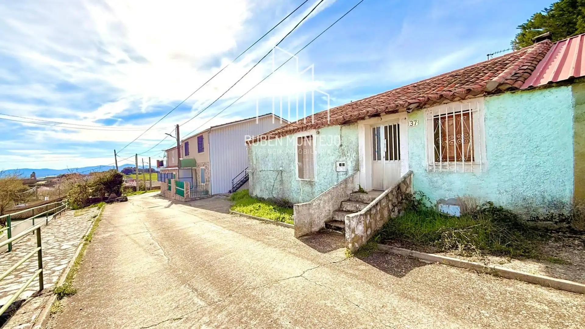 Exterior view of Houses for sale in Membribe de la Sierra  with Furnished