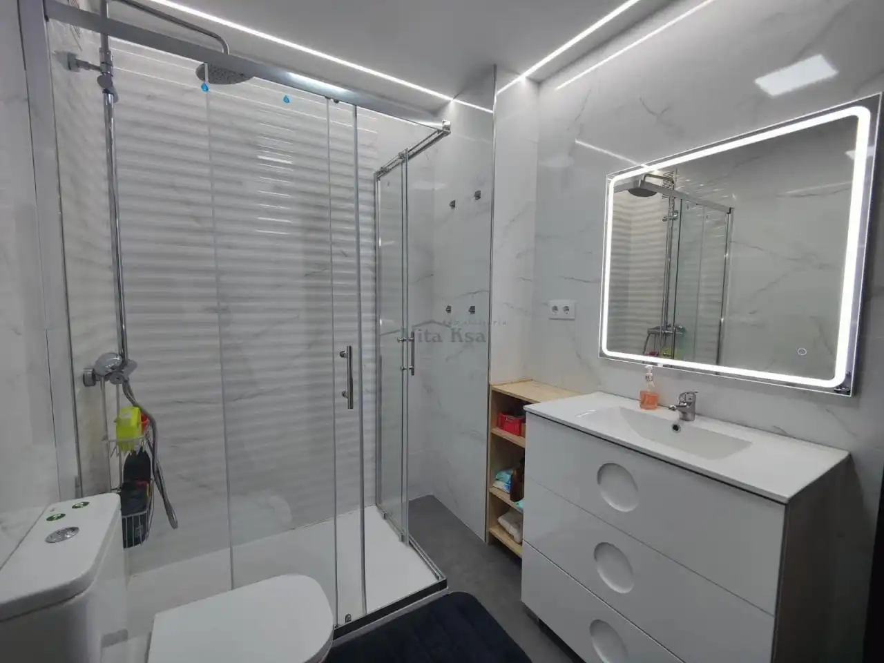 Bathroom of Flat for sale in Ourense Capital   with Heating, Storage room and Balcony