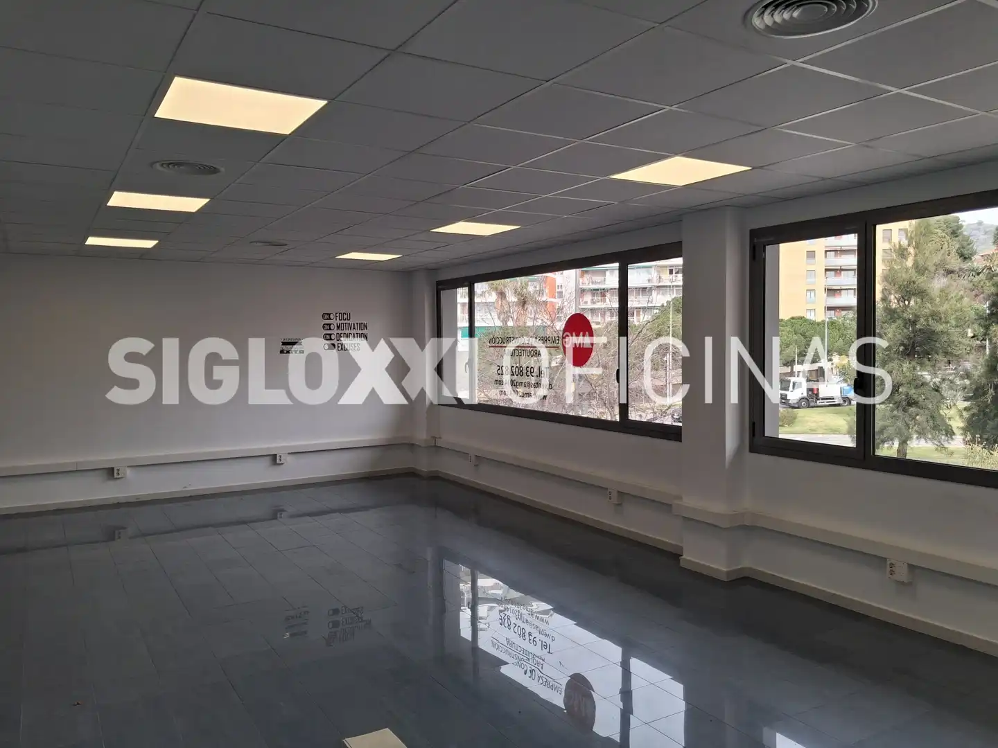 Office for rent in Esplugues de Llobregat  with Air Conditioner and Heating