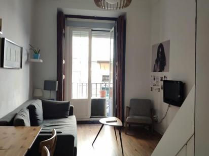 Living room of Study to rent in  Madrid Capital  with Air Conditioner, Oven and Washing machine