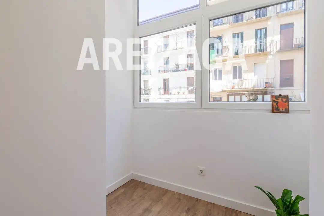 Habitación de Piso en venta en Donostia - San Sebastián  con Calefacción, Terraza y Balcón