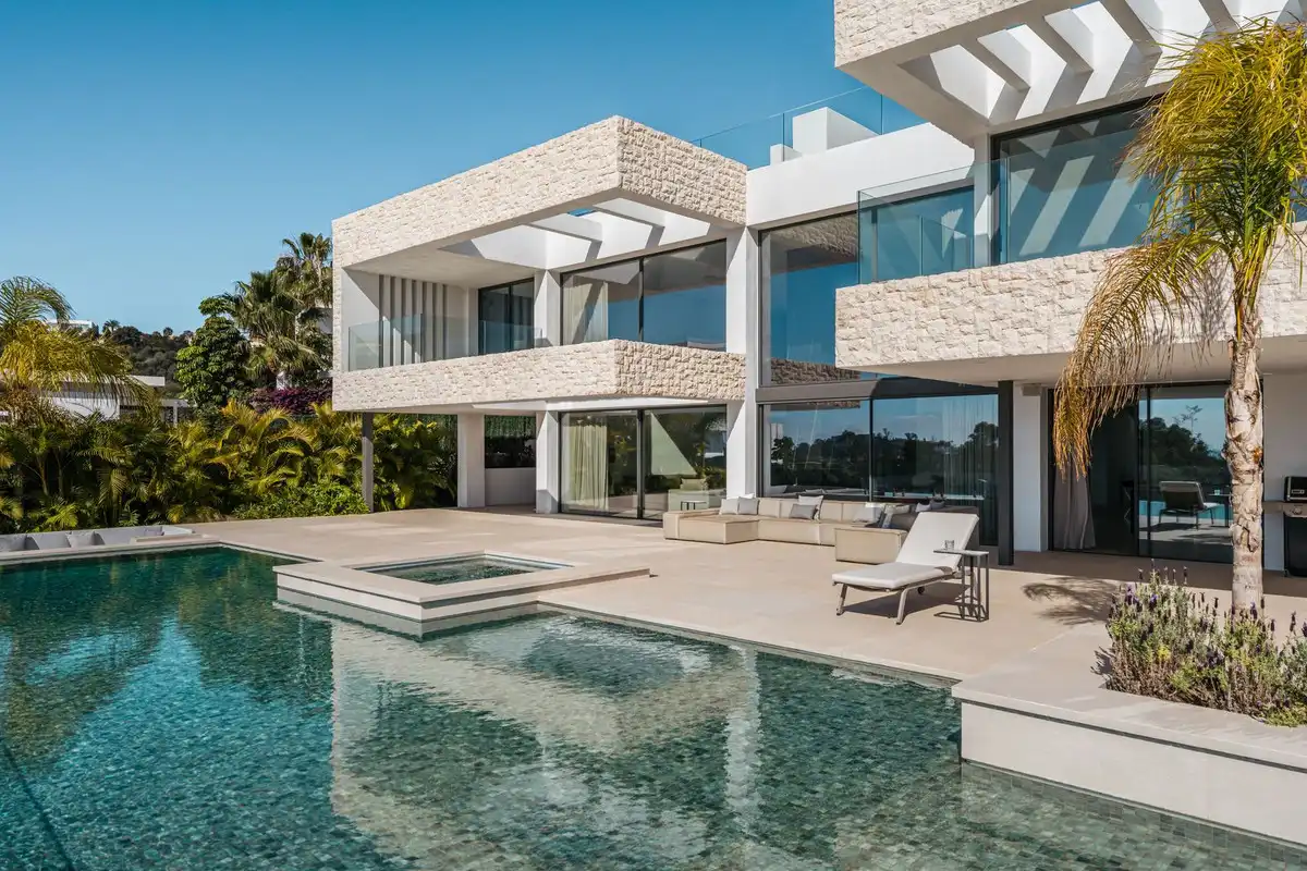 Detached house with pool for sale in La Quinta, imagen 3