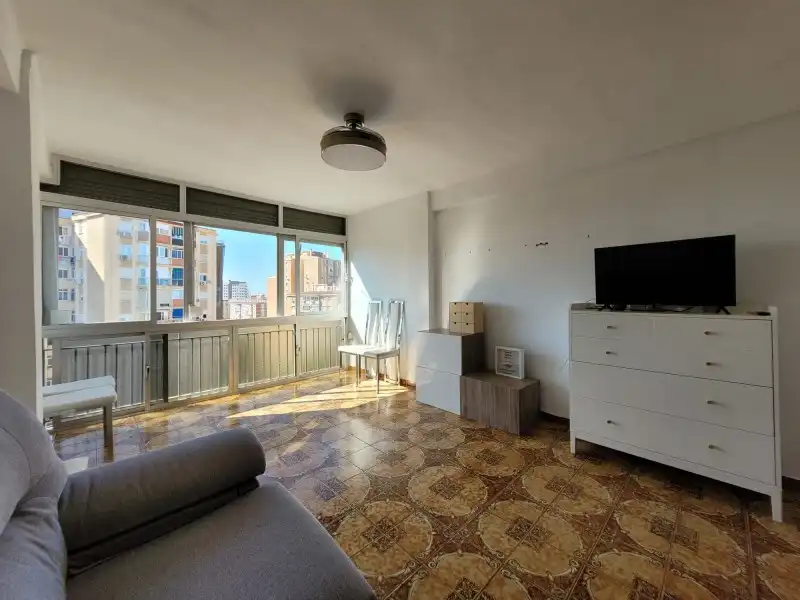 Sala de estar de Piso en venta en Málaga con Aire acondicionado, Calefacción y Horno