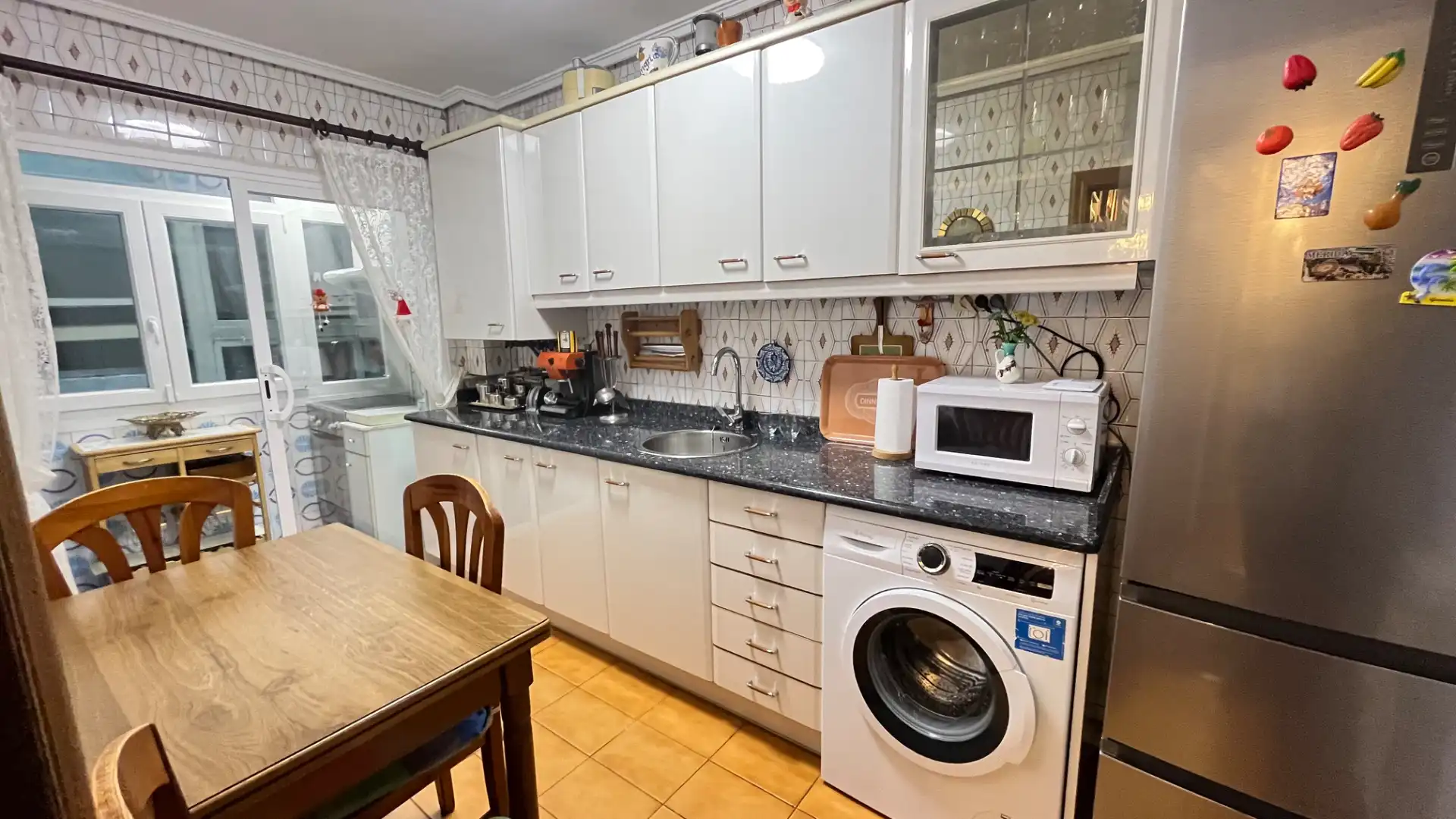 Cocina de Piso en venta en Valladolid con Calefacción, Parquet y Amueblado