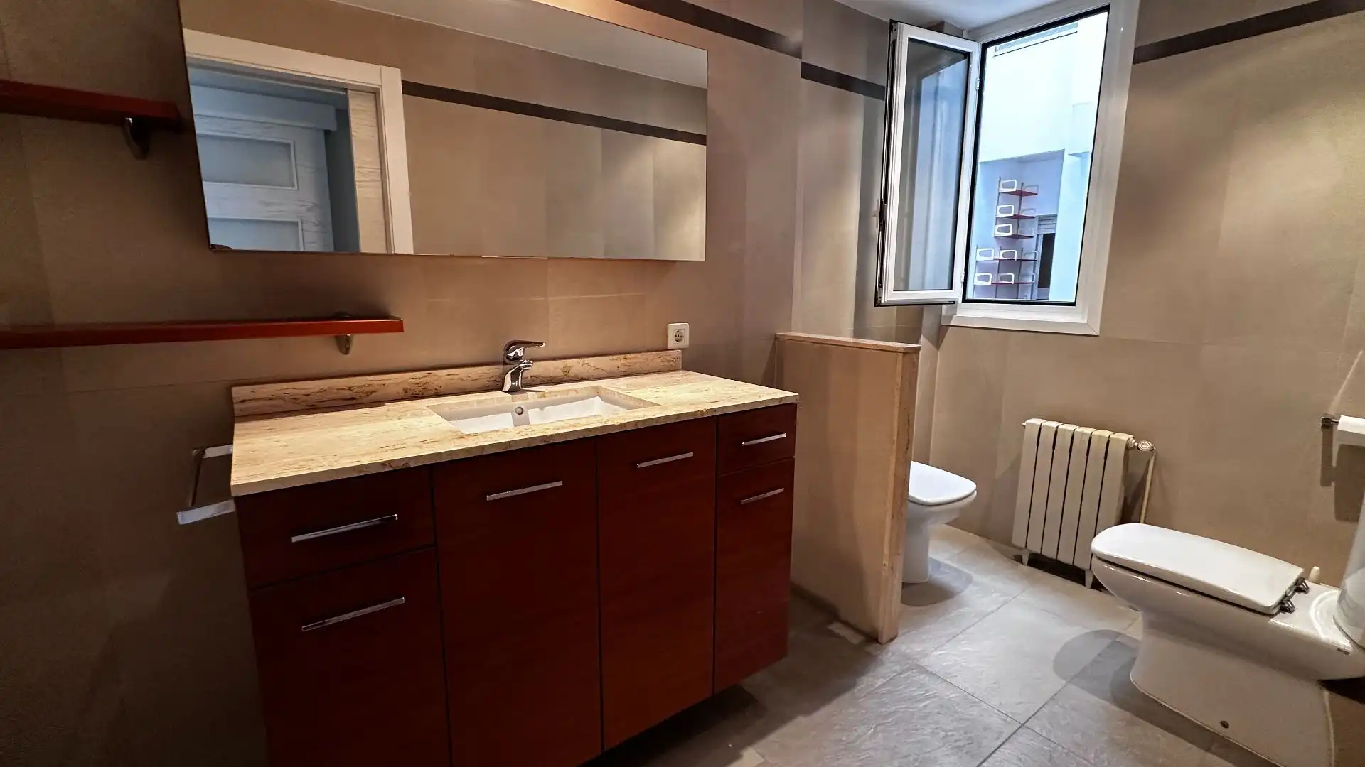 Bathroom of Flat for rent in Tortosa  with Air Conditioner, Terrace and Furnished