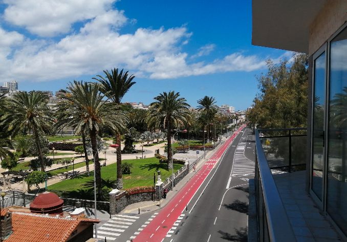 Außenansicht von Büro miete in Las Palmas de Gran Canaria mit Klimaanlage, Möbliert und Balkon