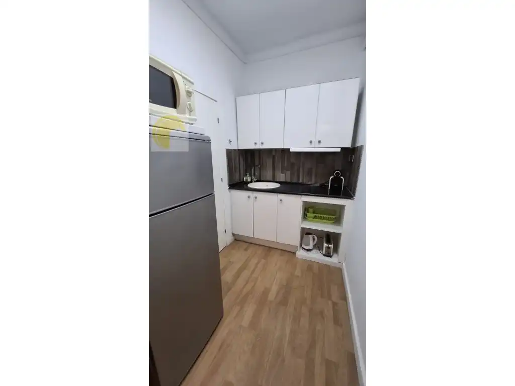 Küche von Fabrikhallen zur Miete in Barcelona
