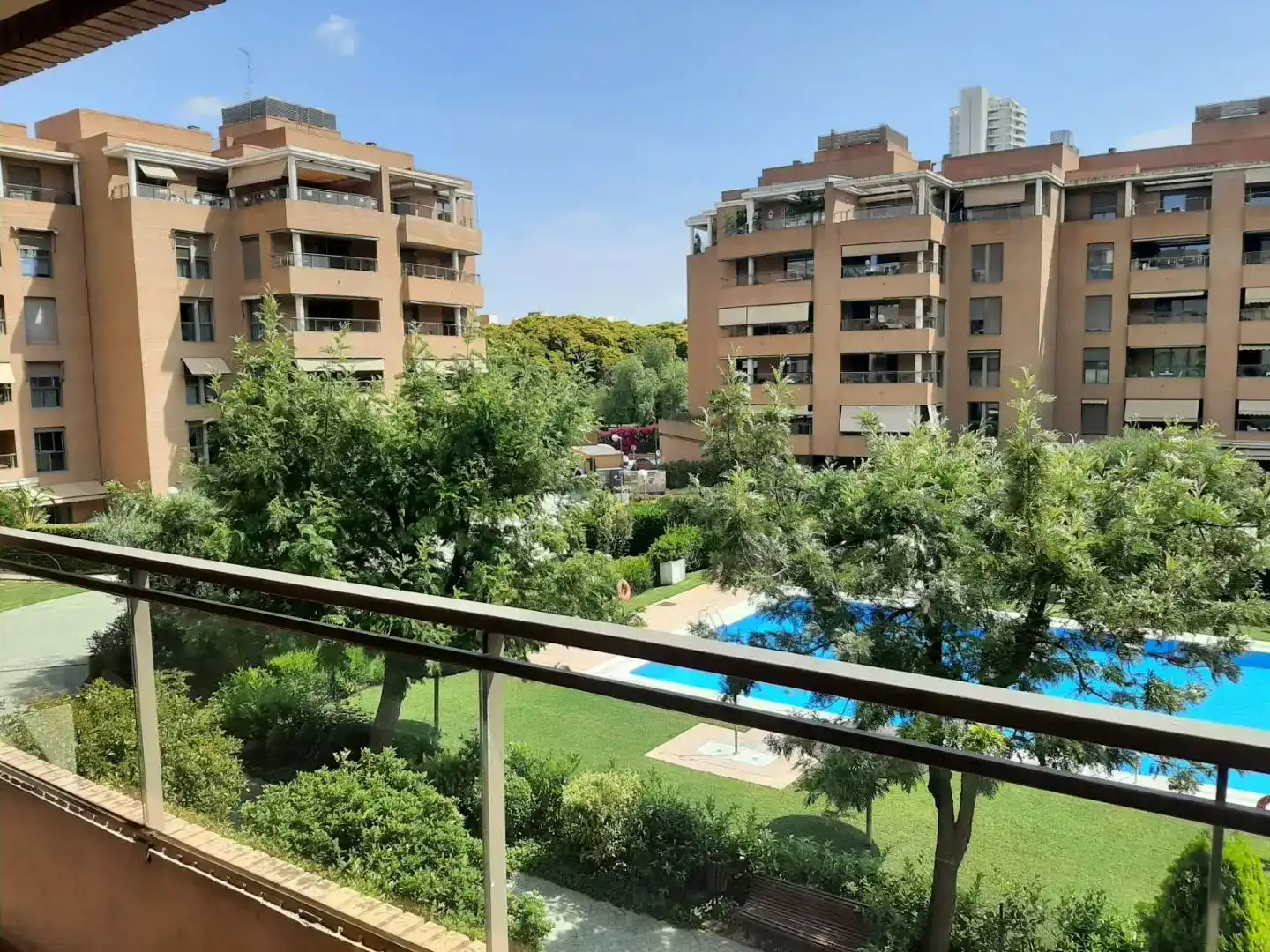 Vista exterior de Pis en venda en  Valencia Capital amb Aire condicionat i Terrassa