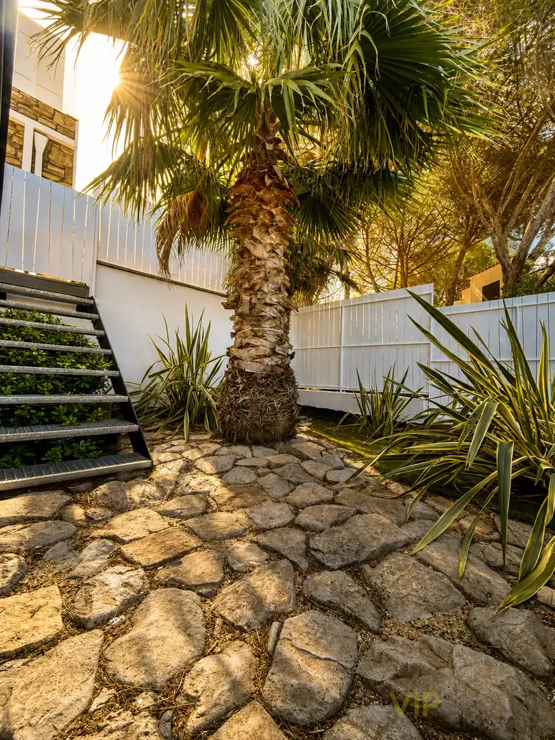Jardí de Casa o xalet en venda en L'Escala amb Aire condicionat, Calefacció i Terrassa