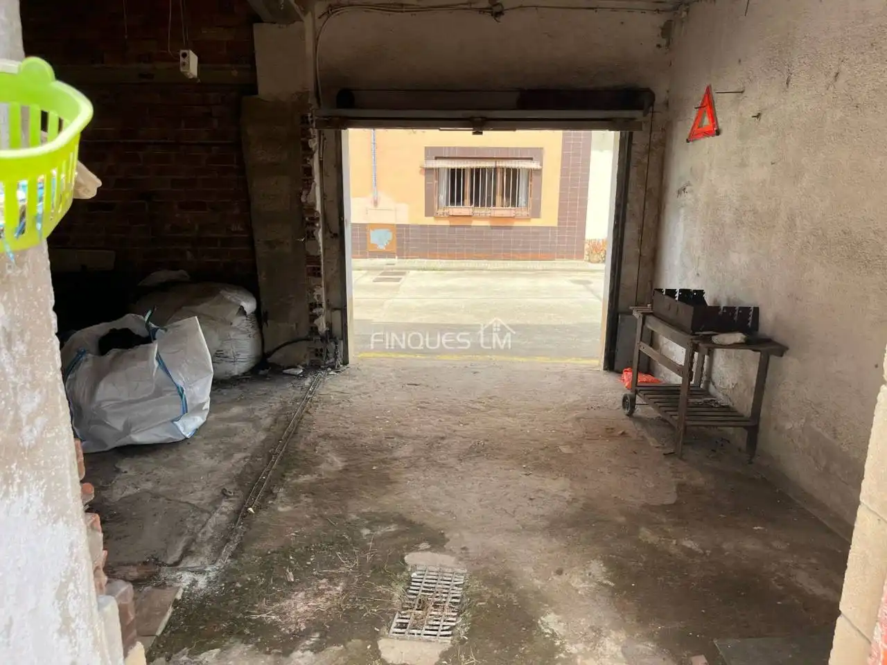 Aparcament de Casa adosada en venda en Tordera amb Jardí privat i Terrassa