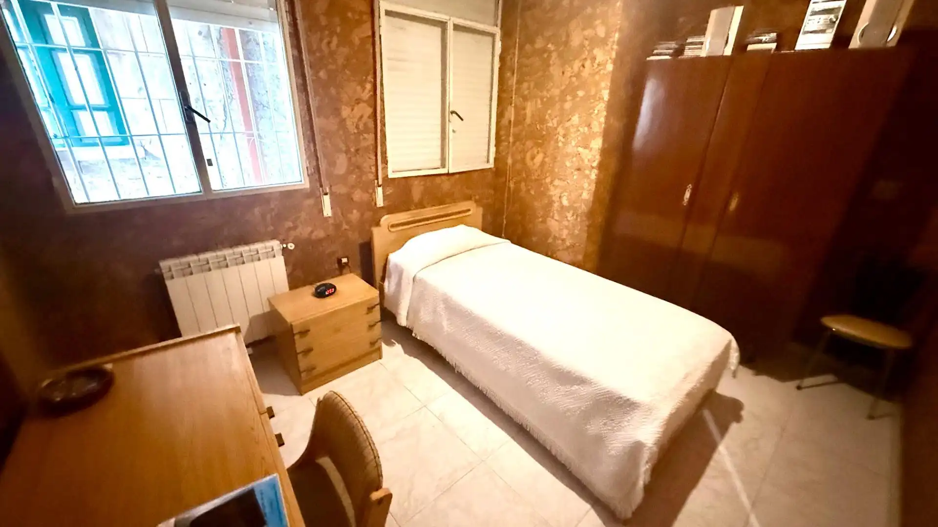 Dormitori de Casa o xalet en venda en Ourense Capital  amb Aire condicionat, Calefacció i Moblat