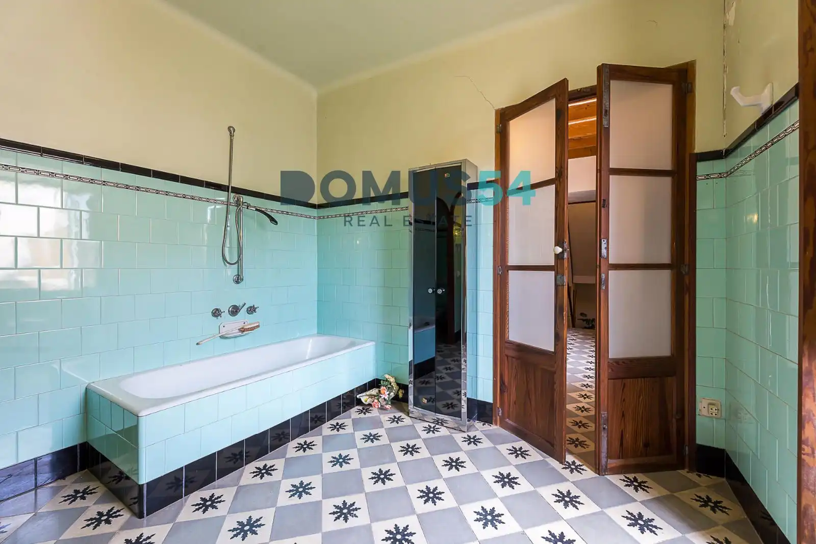 Bathroom of Houses for sale in Binissalem