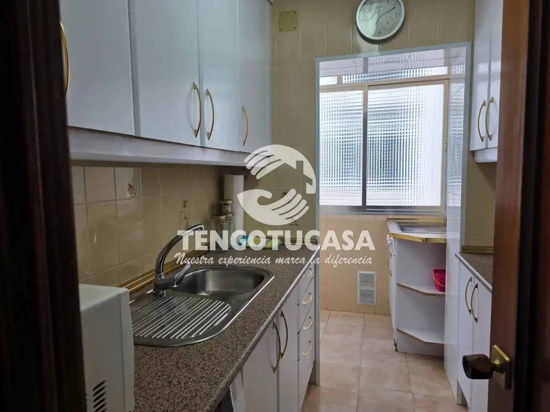 Cocina de Piso en venta en Madrid con Calefacción, Parquet y Terraza