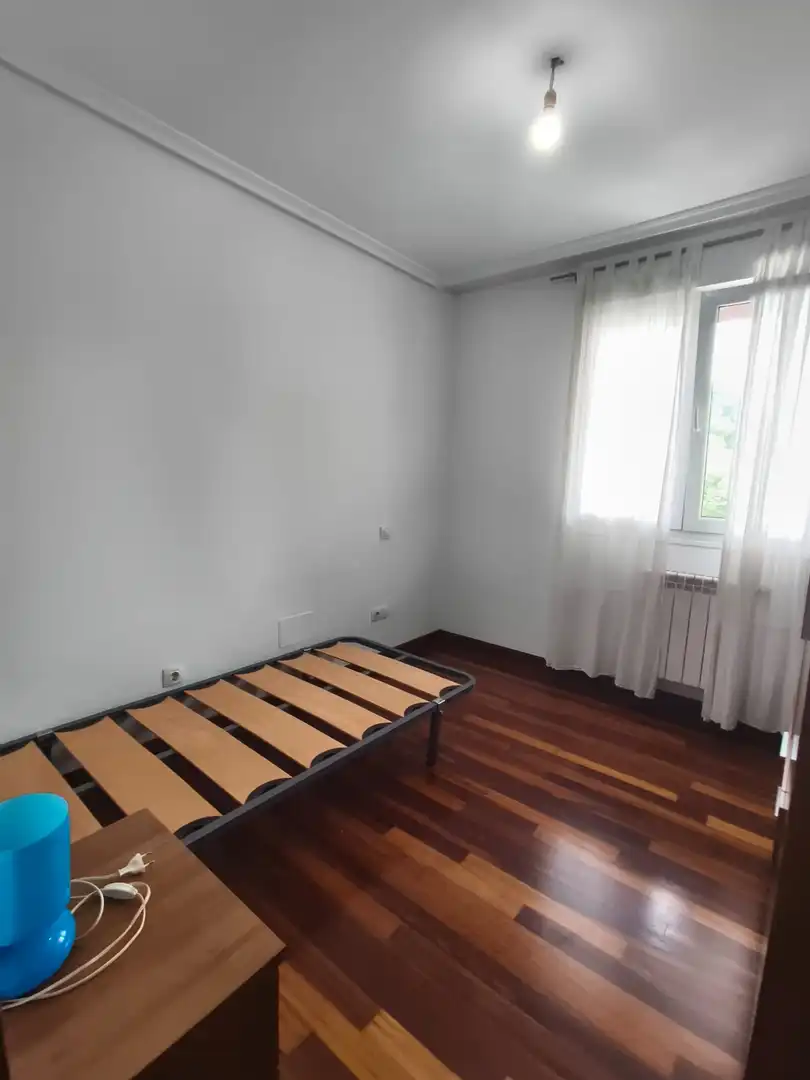Habitación de Piso de alquiler en Entrambasaguas con Calefacción, Jardín privado y Terraza