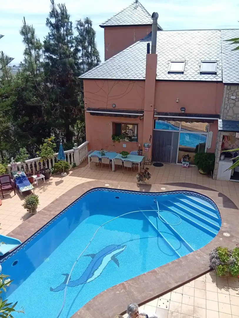 Piscina de Casa o xalet en venda en Sagunto / Sagunt amb Calefacció, Terrassa i Traster