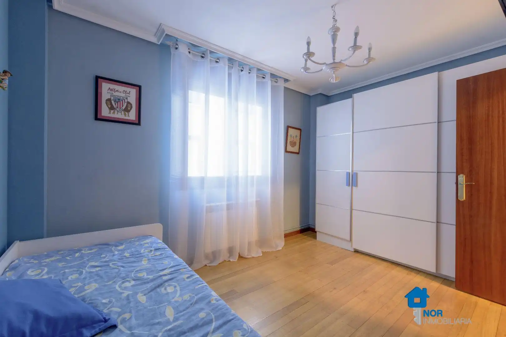Habitación de Piso en venta en Escalante con Terraza y Amueblado