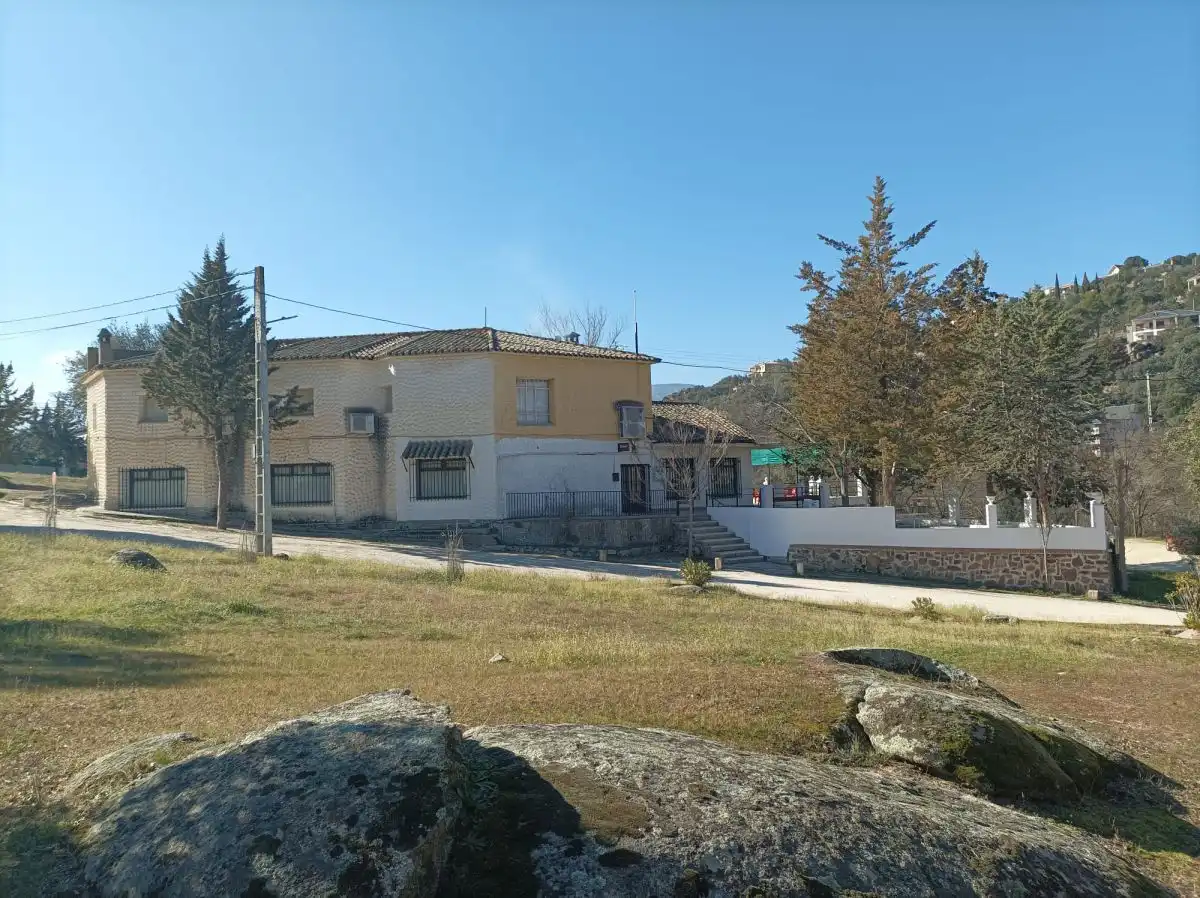 Vista exterior de Casa o chalet en venta en Navahermosa con Terraza y Balcón
