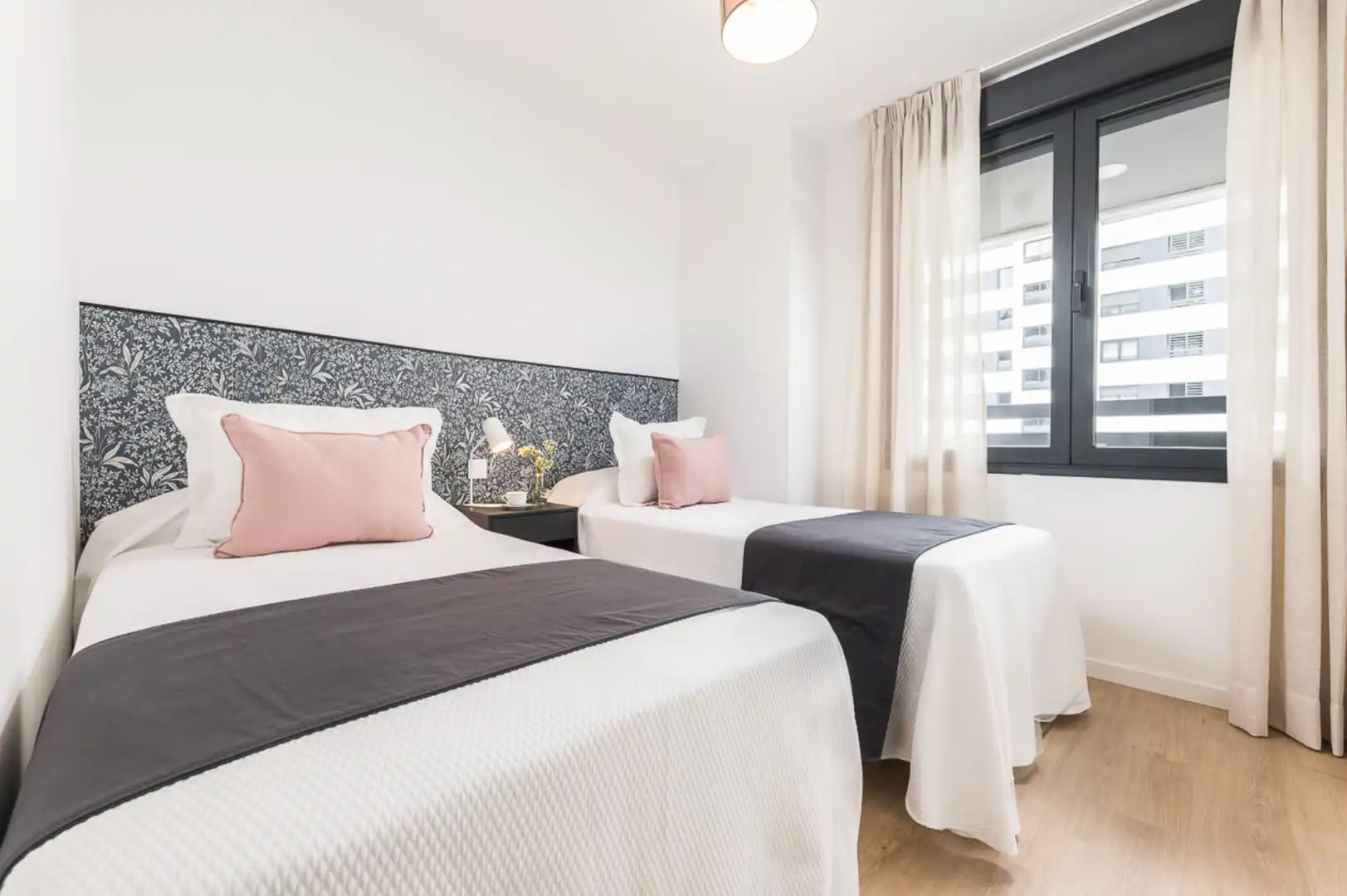 Bedroom of Duplexes for rent in Madrid  with Air Conditioner, Heating and Private garden